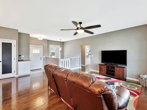 5th image of 2230 E Birchwood Ct