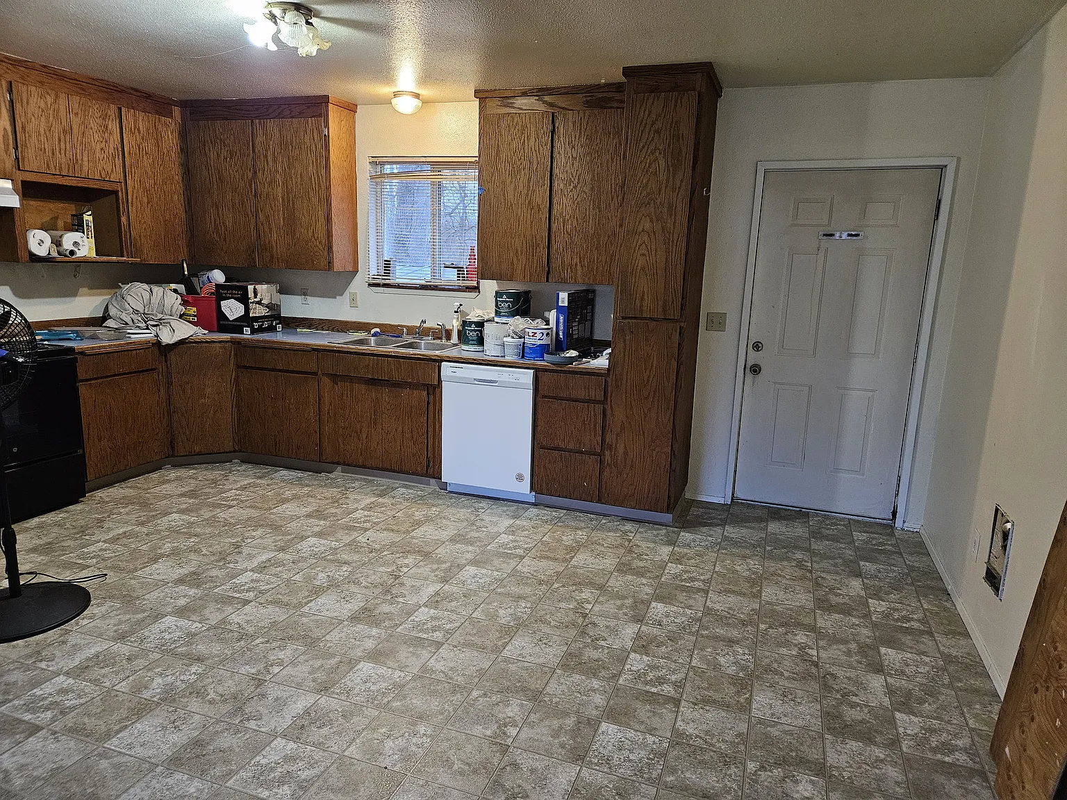 2 bed, 1000 sqft, $1,800 — Photo 3