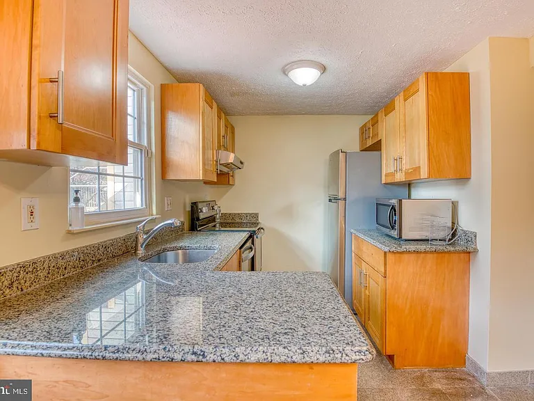 9220 Pinenut Ct — Photo 9