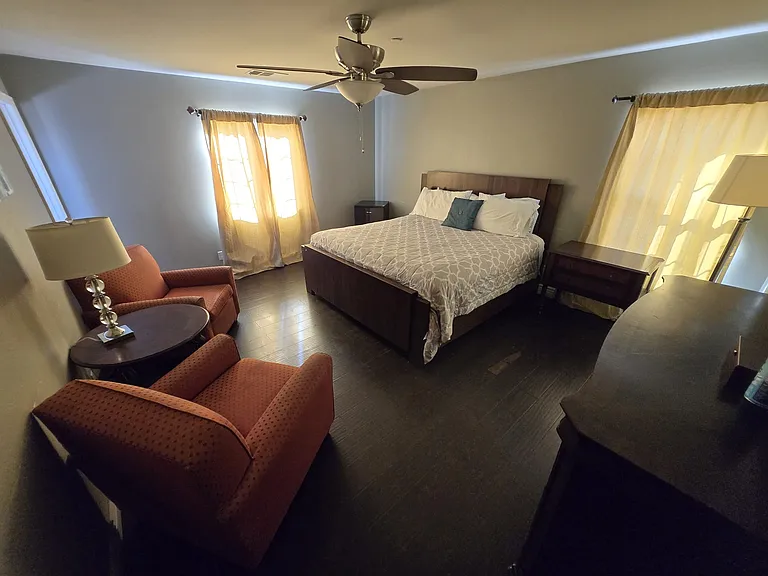 Emerald Ln — Photo 8