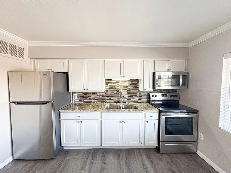 Highland Villa — Photo 18