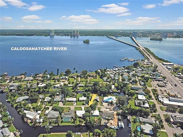 1st image of 34 Estate Dr