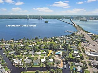 34 Estate Dr, North Fort Myers, FL 33917