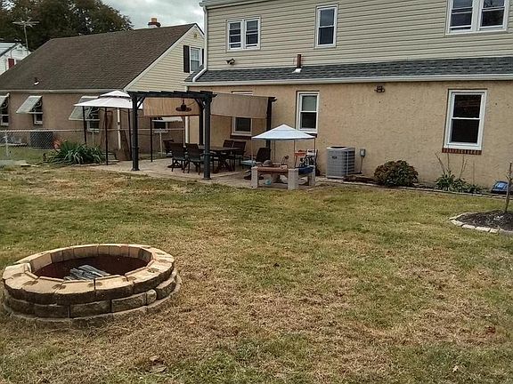 5th image of 1917 Griffith St