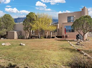906 Tramway Ln NE, Albuquerque, NM 87122