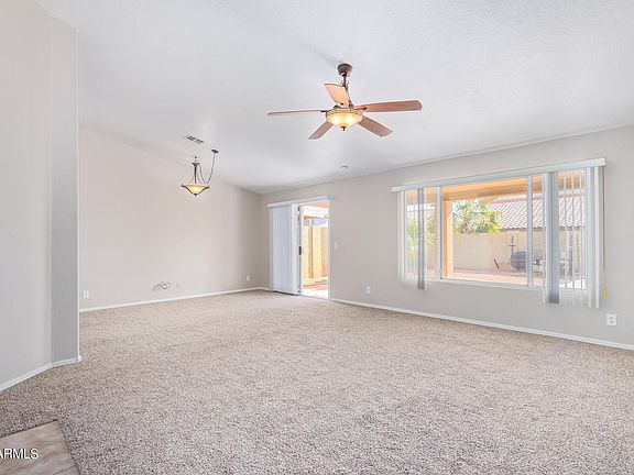 5th image of 149 W IVANHOE Street