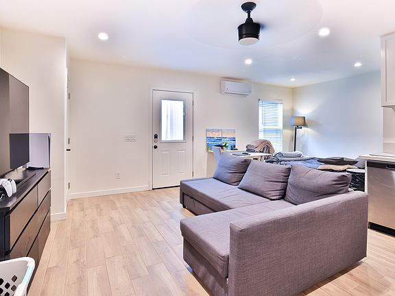 4th image of 4781 Long Branch Ave #2