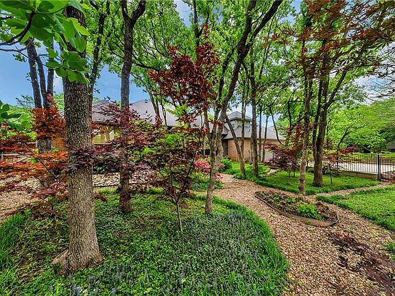 5th image of 1518 Highland Oaks Dr