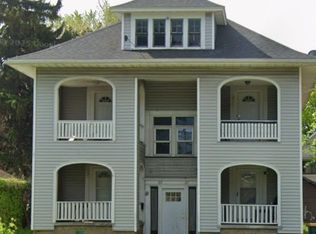 27 Carthage Dr, Rochester, NY 14621