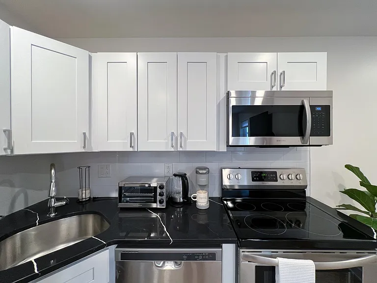 3814 Hamilton St #D — Photo 5