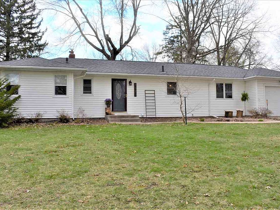 1st image of 1922 Pin Oak Dr