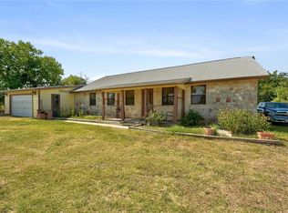 2325 Williamson Rd, Lockhart, TX 78644