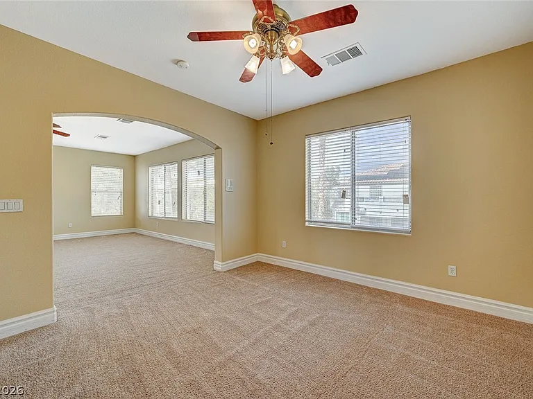 9462 Castillana Ct — Photo 33