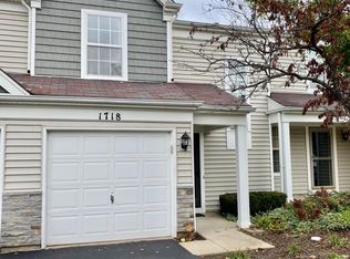 1718 Pebble Beach Cir, Elgin, IL 60123