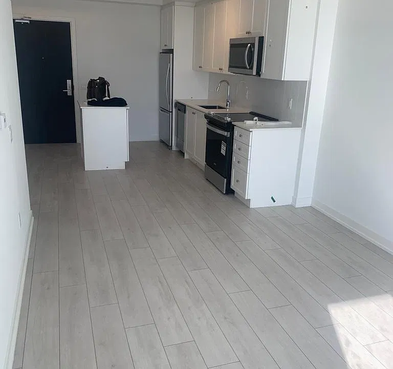 55 Duke St W #706