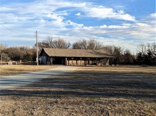 1066 W Palmer Rd, Sulphur, OK 73086