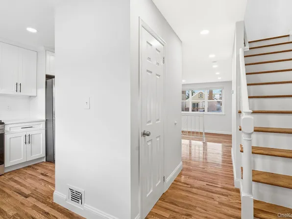 278 Balcom Ave, Bronx, NY 10465