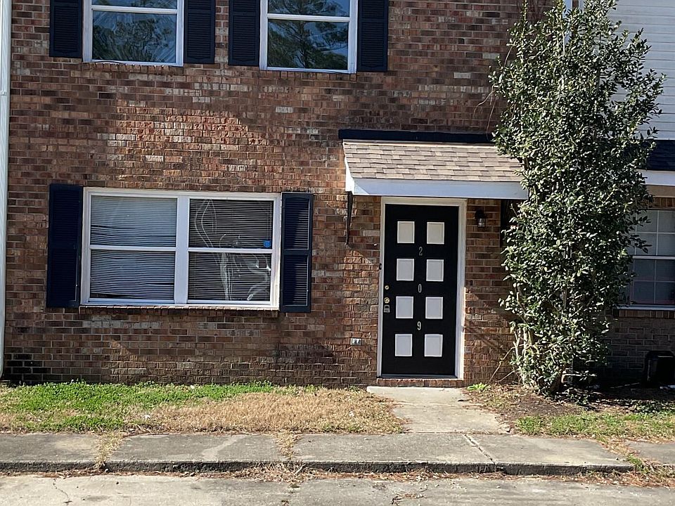 1st image of 209 Myrtlewood Ct
