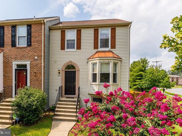 46 Running Brooke Dr