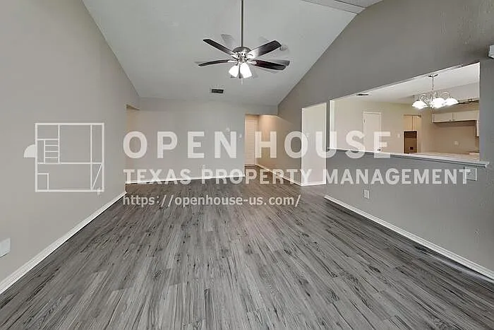 3 bed, 2.0 bath, 1349 sqft, $1,875 — Photo 3
