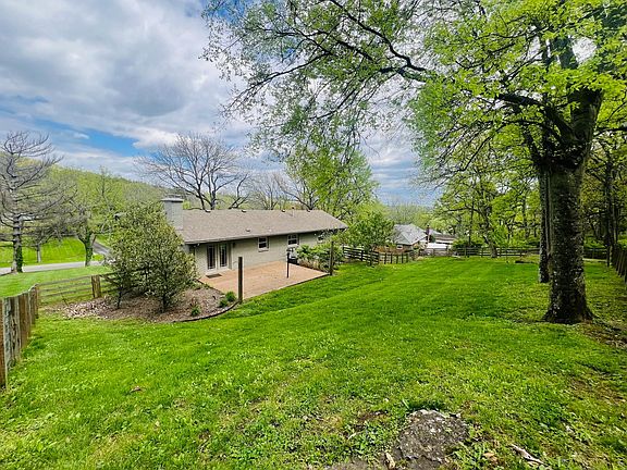 4th image of 5009 Jackson Ln