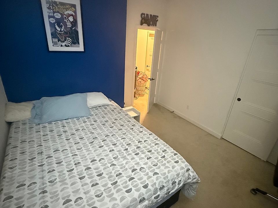 1st image of 3923 S Sunrise Ave