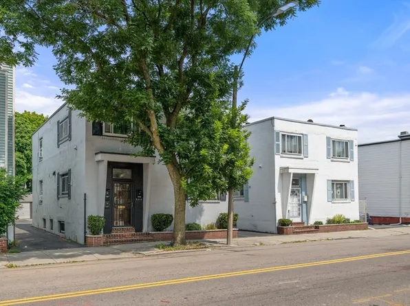 838 Saratoga St, East Boston, MA 02128