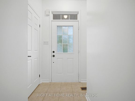 4th image of 110 Highland Rd E #20