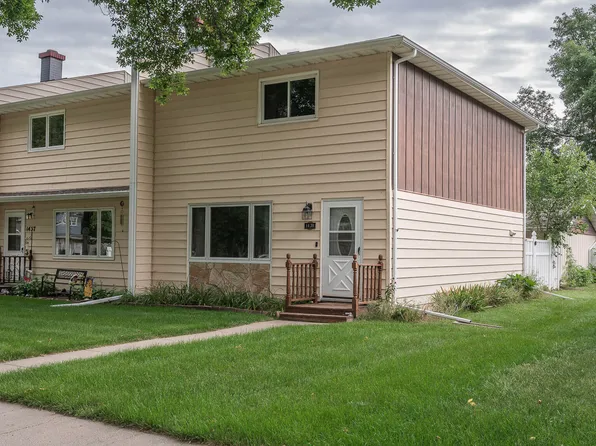 1439 Eastwood St, Bismarck, ND 58504