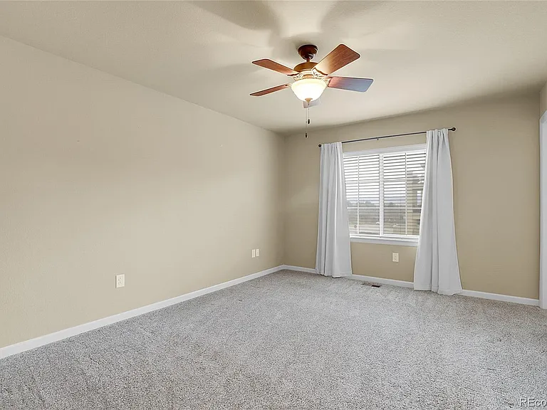 1000 Elmhurst Dr #D — Photo 10