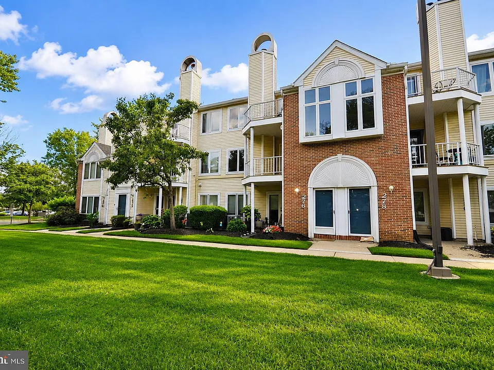 276 Juanita Ct