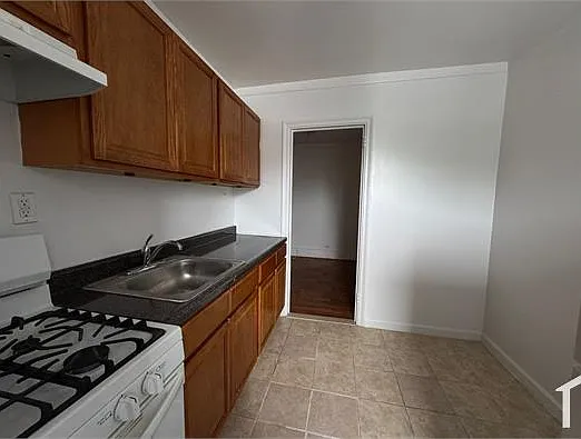 4755 White Plains Rd #4C — Photo 9