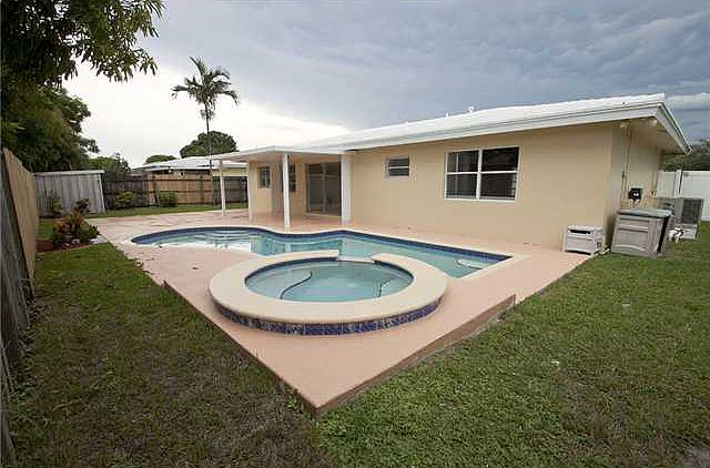 2nd image of 8260 NW 69th Ave