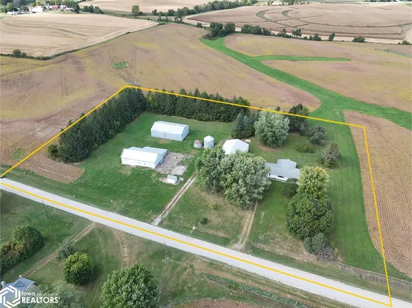 1239 300th St, Tipton, IA 52772