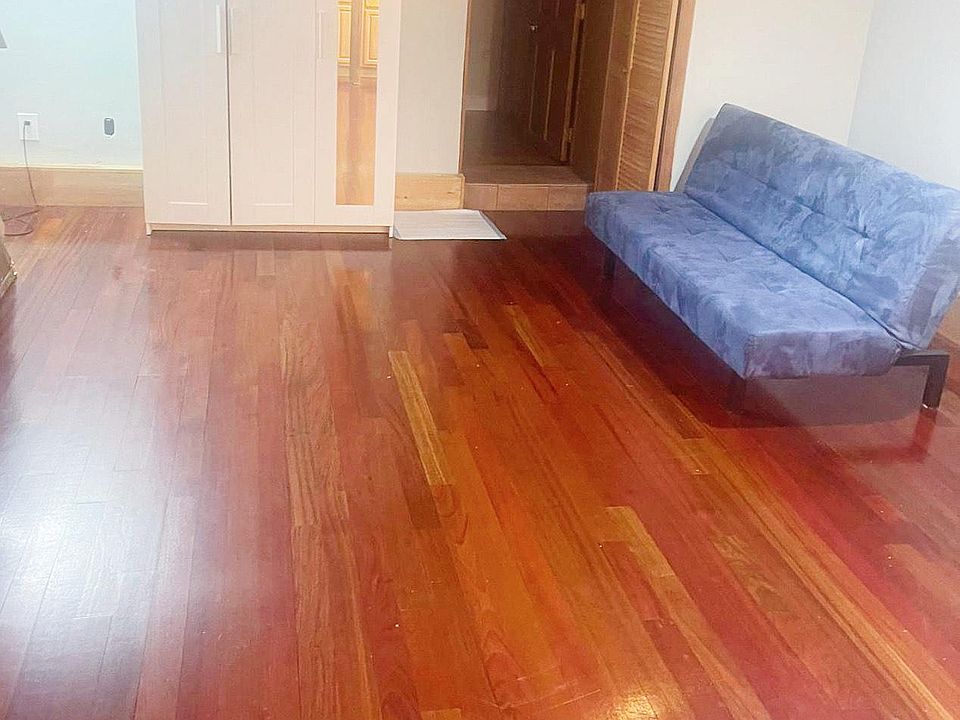 2nd image of 15128 28th Ave Floor 1