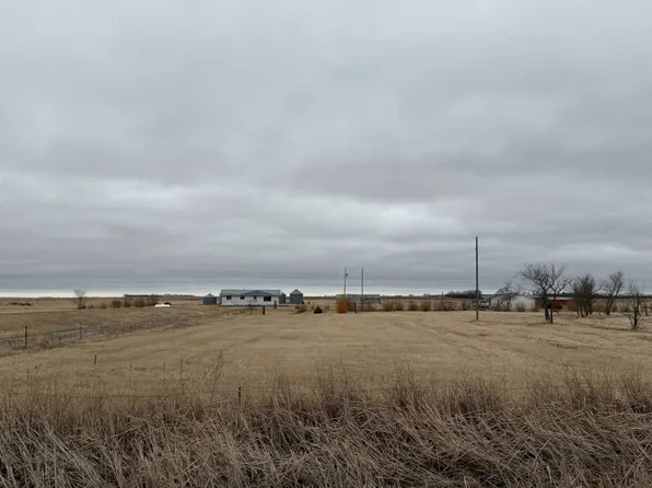 3132 18th St NE, Harvey, ND 58341