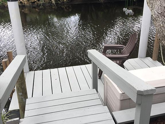 Dock