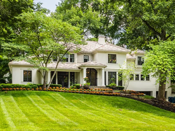 110 Bow Ln, Indianapolis, IN 46220