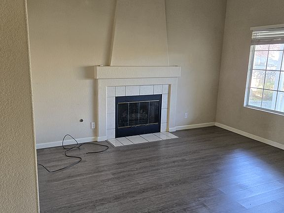 5th image of 2330 Paradise Ct