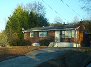 336 Cedarbrook Dr, Danville, VA 24541