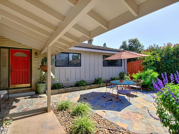 4th image of 9140 Thilow Dr