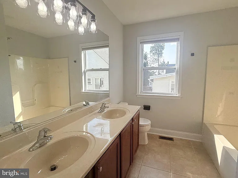 8 Mechanic St — Photo 14
