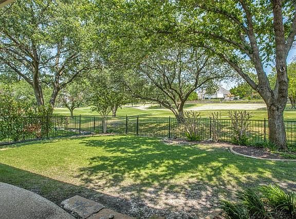 3rd image of 5628 Southern Hills Dr