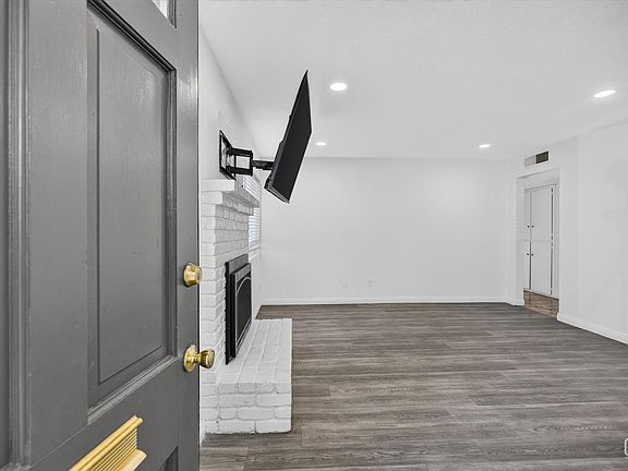 5th image of 2108 Sherwood Ave
