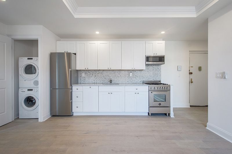 1st image of 364 Lincoln Pl APT D1