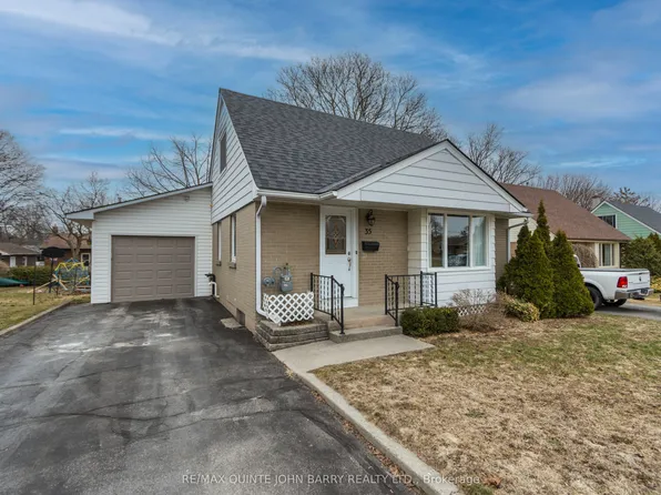35 4th Ave, Quinte West, ON K8V 5N5