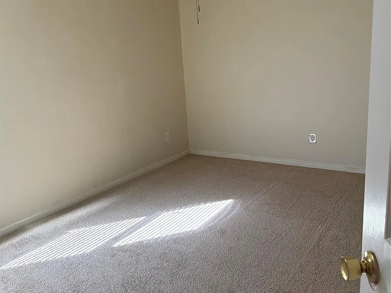 1330 Reedpoint Dr — Photo 18