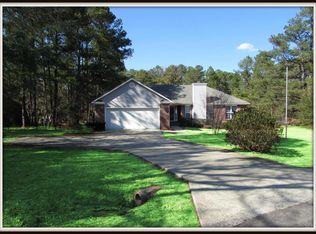 229 Pine Ridge Dr, Whispering Pines, NC 28327