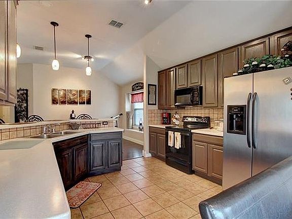 3rd image of 2653 Redcedar Dr