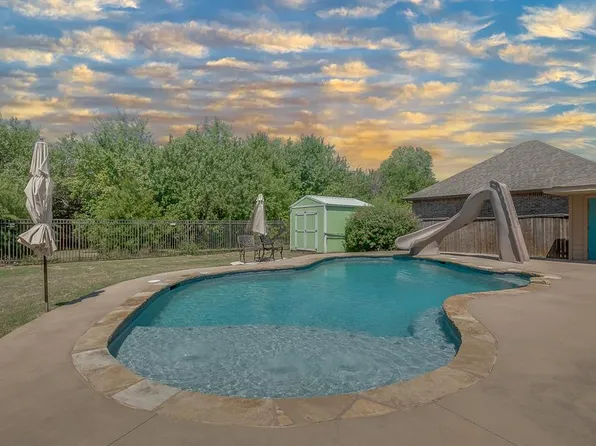 6313 Whispering Grove Dr, Oklahoma City, OK 73169